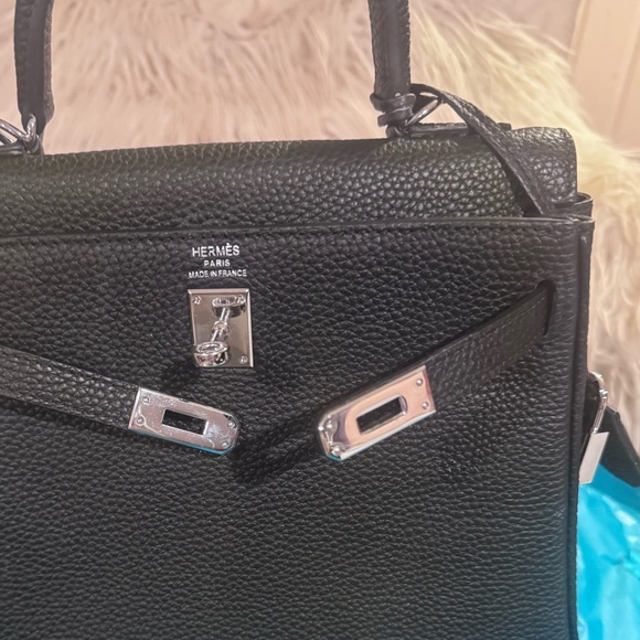 Black Leather Top-Handle Women's Satchel - Classic Style - Picture 4 of 5